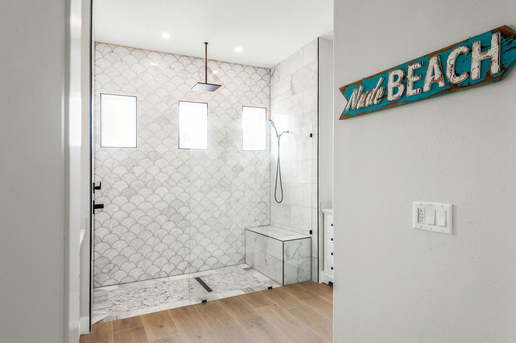 snooklake master bathroom entry